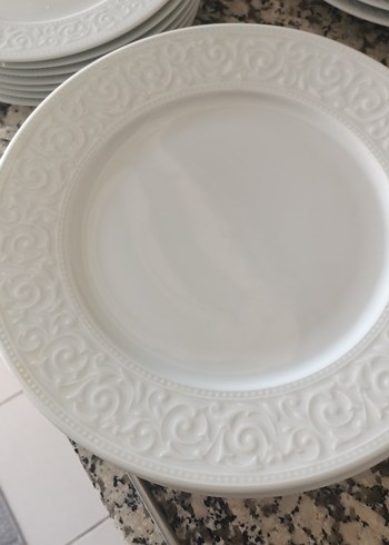 Beyaz Kabartmalı Yemek Tabağı - Görsel 4