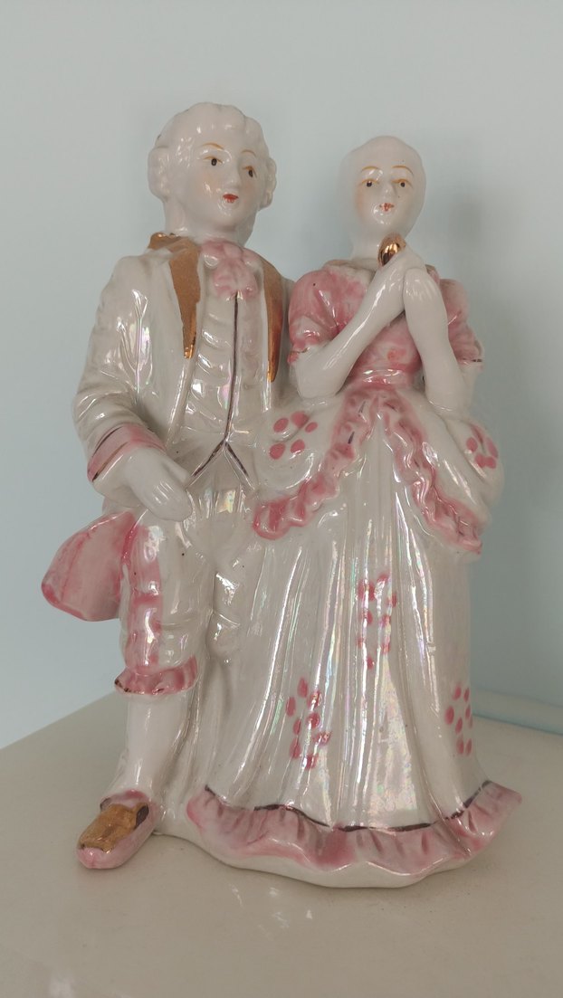 Pastel Renkli Beyaz Seramik Figürin - Görsel 2