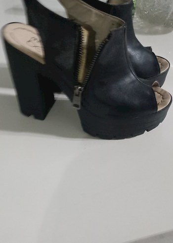 Siyah Kadın Platform Topuklu Ayakkabı - Görsel 2