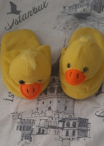 Kız Çocuk Sarı Düğmeli Ördek Nakışlı Terlik - Görsel 2