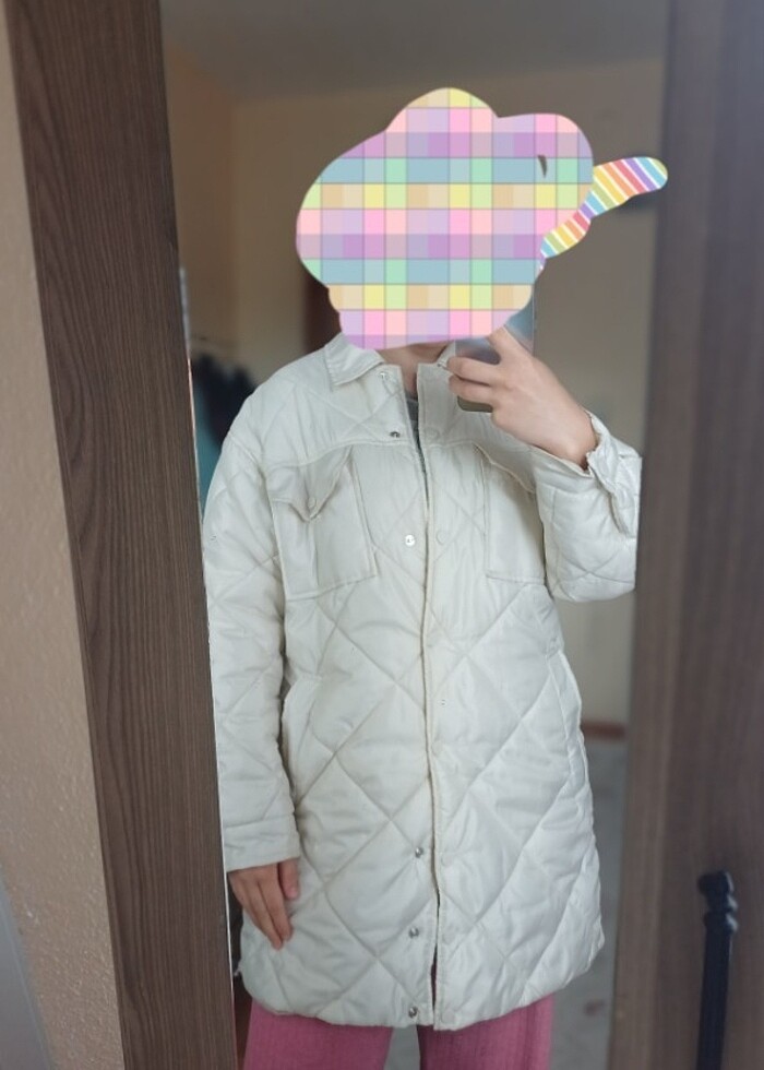 Lwc bej mont kucuk bı yırtıgı var - Görsel 2