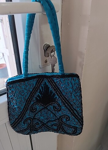 Zara EL İŞİ BONCUKLU ÇANTA