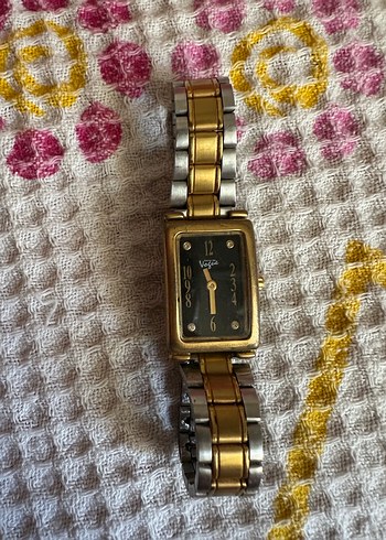 Vogue marka vintage saat