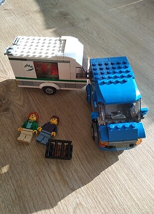  Beden Renk LEGO® Minibüs ve Karavan 60117