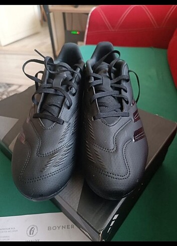 Adidas krampon