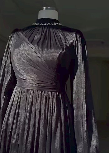 Uzun Siyah Gri Gotik Drapeli Abiye Elbise