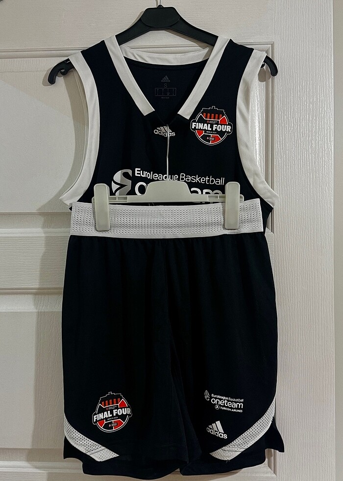 ADİDAS FİNALFOUR BASKETBOL EŞOFMAN T - Görsel 3