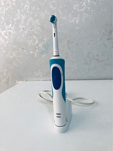 Oral B ( Şarjlı ) Diş Fırcası