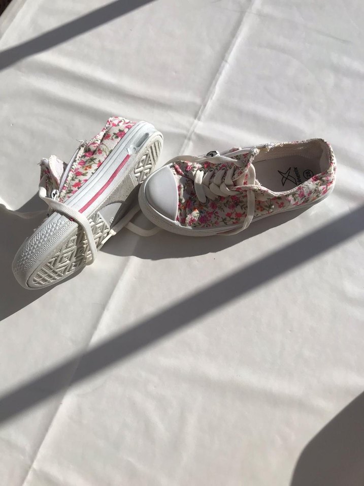 Kız Çocuk Çiçek Desenli Beyaz Spor Ayakkabı,28 numara - Görsel 2