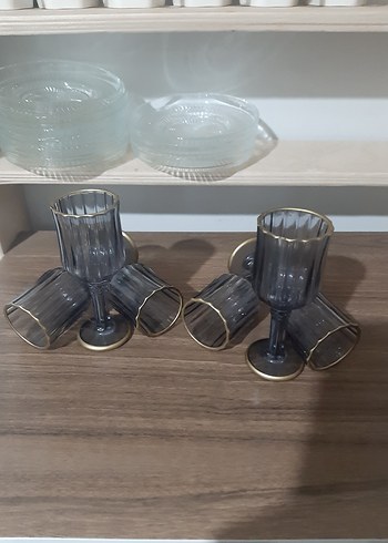  Beden gri Renk Gri Şeffaf Altın Kenarlı Kadehler