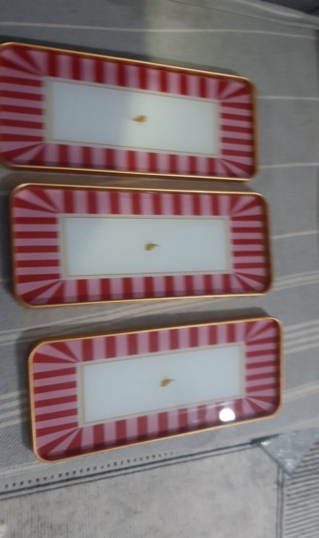 Parlak Kırmızı Desenli 3'lü servis seti - Görsel 2