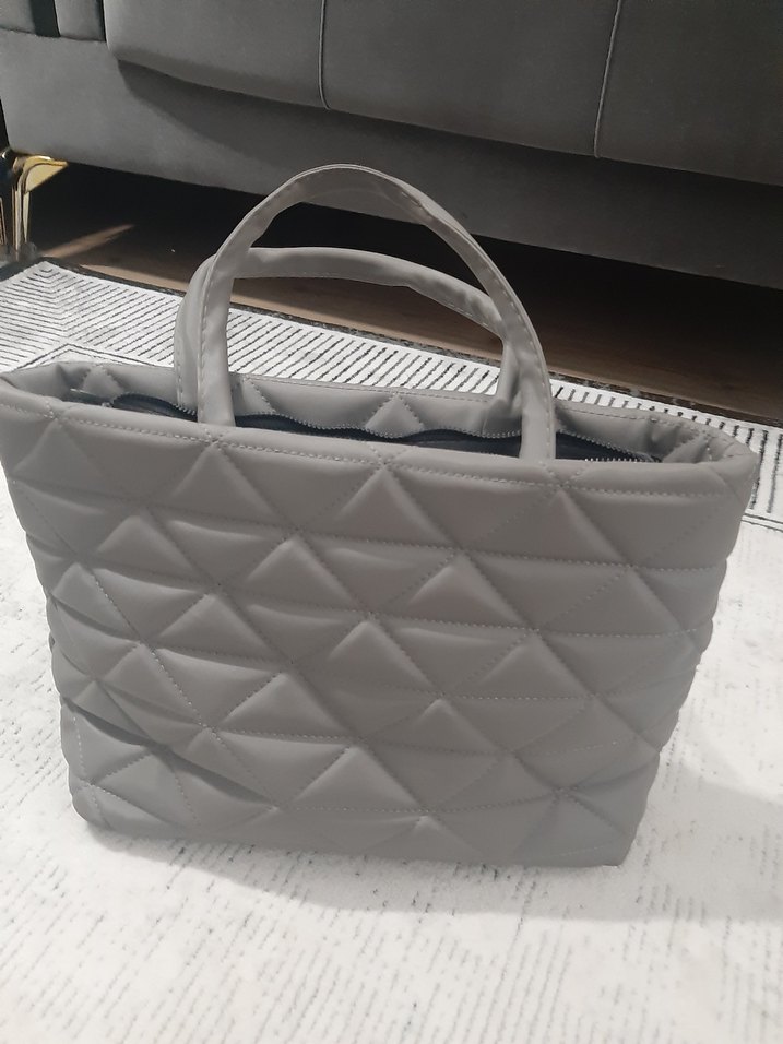 Gri Kapitone Kadın Çanta - Görsel 3