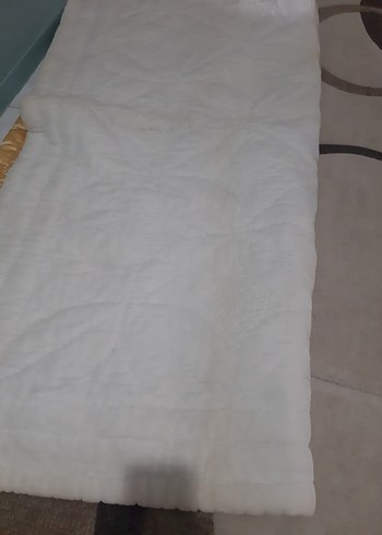 Bej Parlak Kapitone Yorgan - Görsel 4