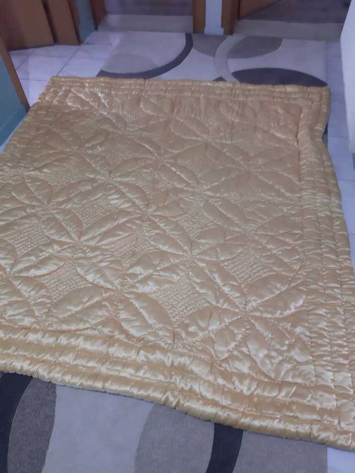 Bej Parlak Kapitone Yorgan - Görsel 2