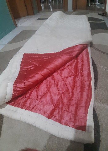 Kırmızı Parlak Düz kapitone Desen Yorgan - Görsel 5