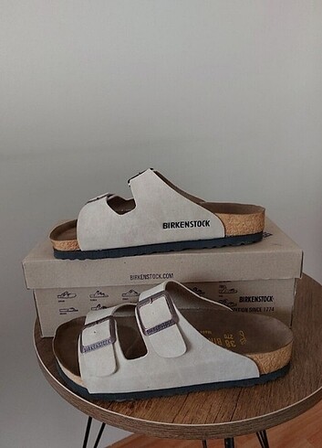 BIRKENSTOCHK ??