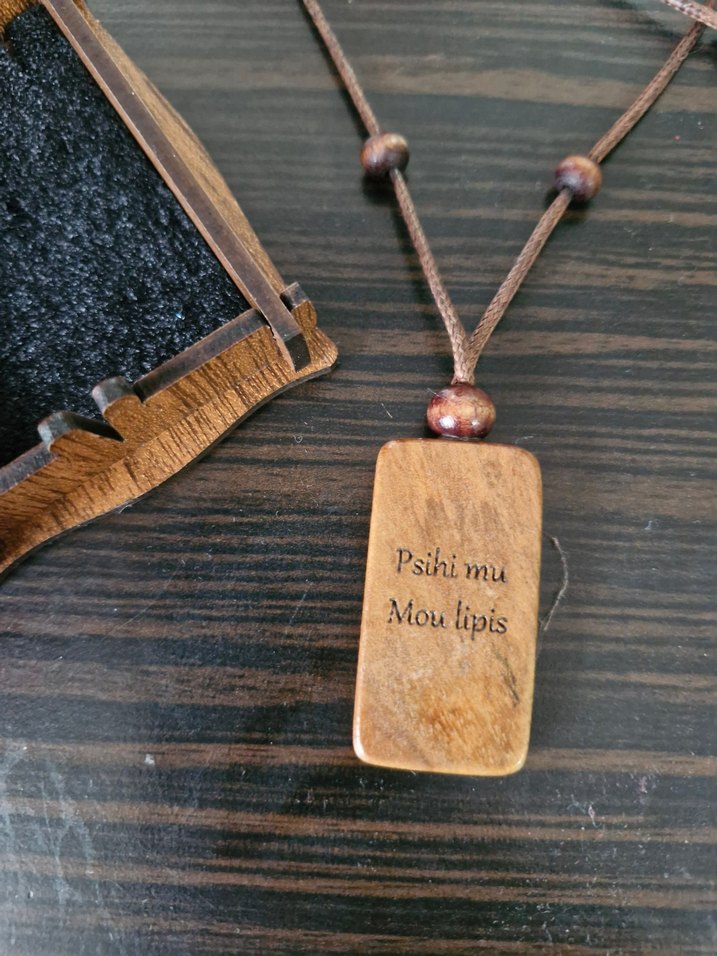 Kahverengi Mini Ahşap haç Kolye - Görsel 3