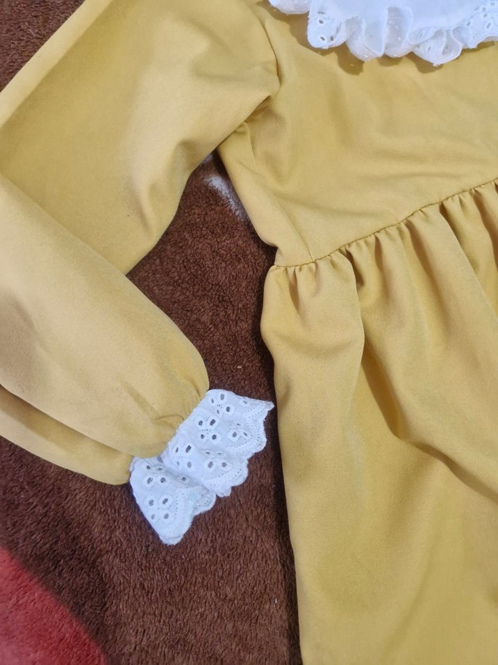 Uzun Kollu Sarı Fırfırlı Kız Çocuk Elbisesi - Görsel 3