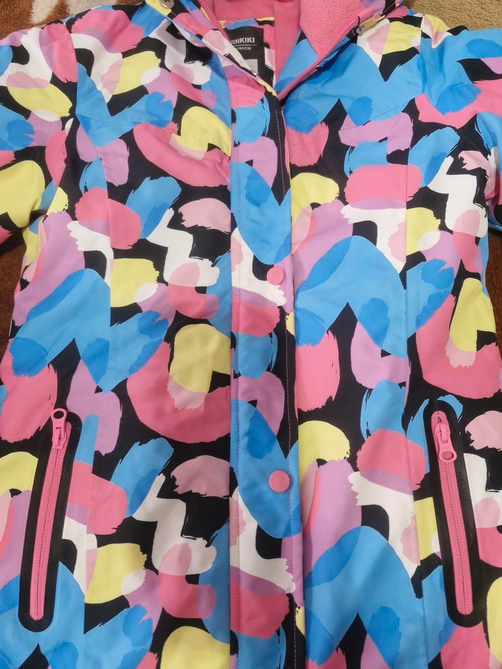 Çok Renkli Kapüşonlu Kız Montu - Görsel 4