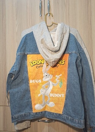 sırtı kot baskılı sweatshirt