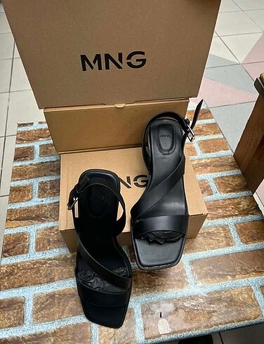 38 Beden Mango ayakkabı