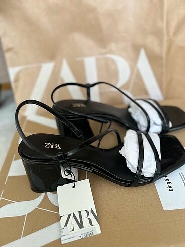 38 Beden siyah Renk Zara sandalet