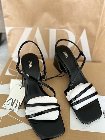 Zara Zara sandalet