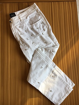 31 Beden beyaz Renk Twinset Boyfriend Jean