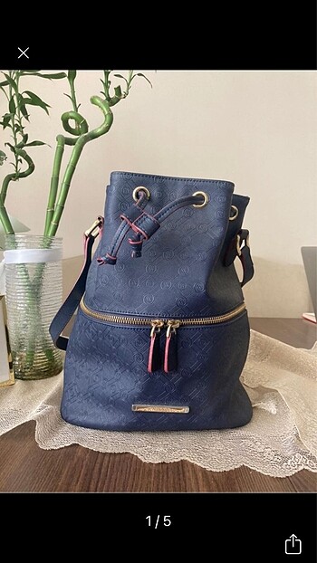 Vakko Bucket Bag