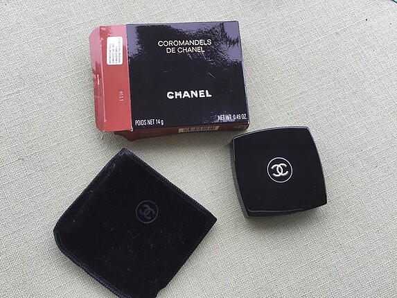 Chanel far / Versace allık
