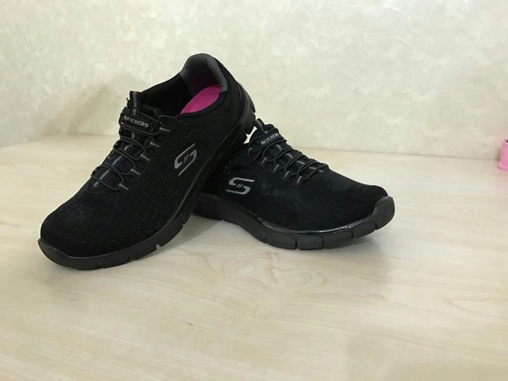 skechers 37