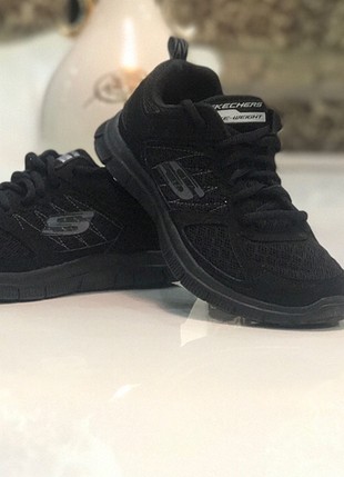 Skechers 36.5-37.5-38 Memory Foam 