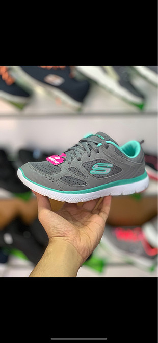 SKECHERS 39