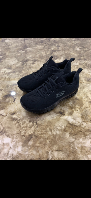 Skechers 37 