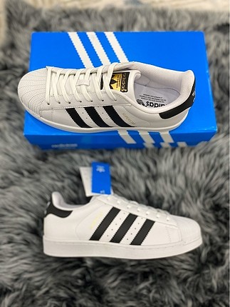Adidas süperstar