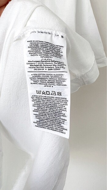 s Beden beyaz Renk Nike tişört
