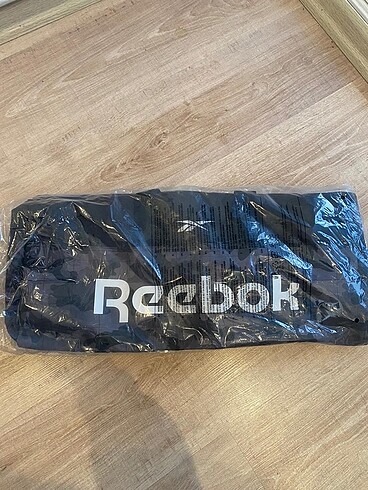 reebok spor çanta