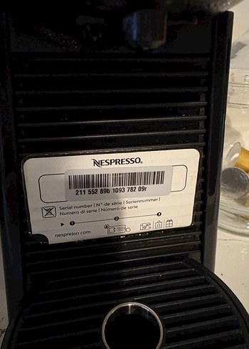 Nespresso Essenza Plus D45 Espresso Makinesi Siyah - Görsel 6