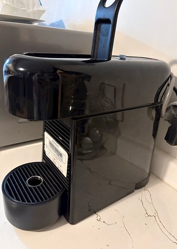 Nespresso Essenza Plus D45 Espresso Makinesi Siyah - Görsel 3