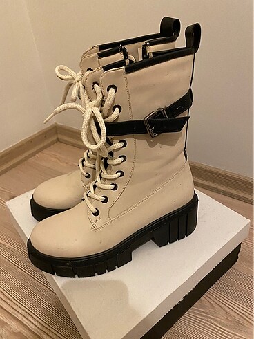 Sıfır nine west bot - Görsel 4