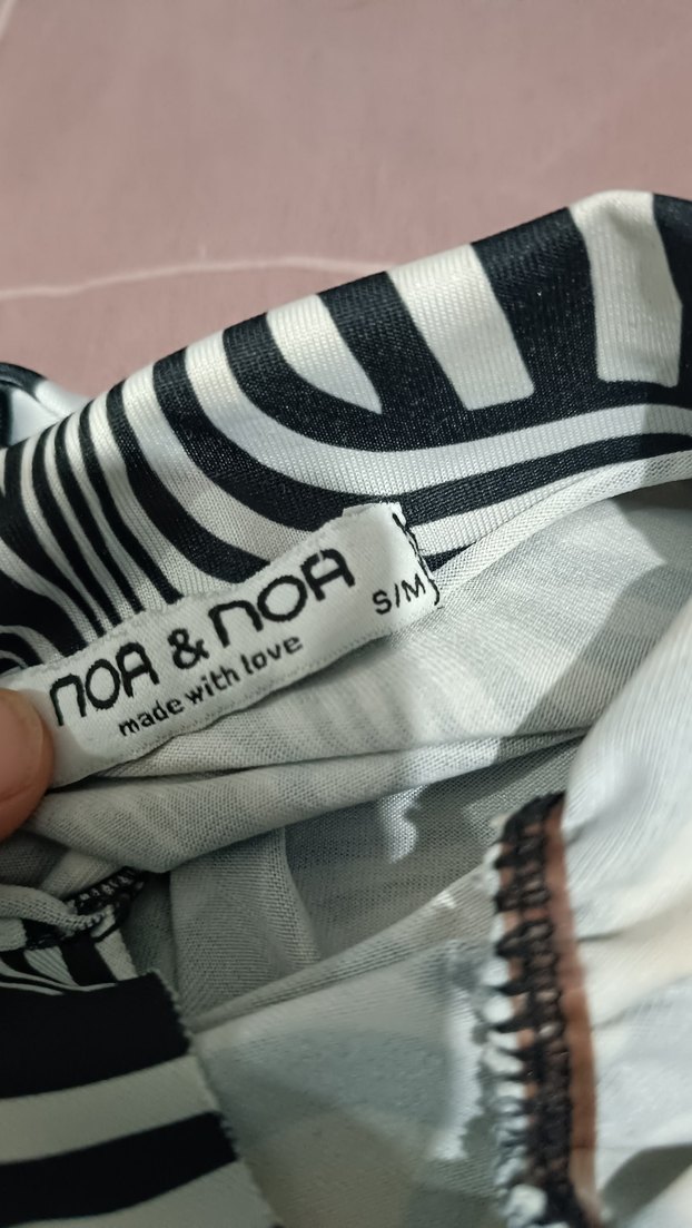 Zebra Desenli Uzun Kollu drapeli crop Boğazlı Bluz - Görsel 3