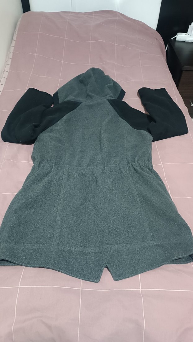 Gri Kapüşonlu Fermuarlı Kadın mont - Görsel 3