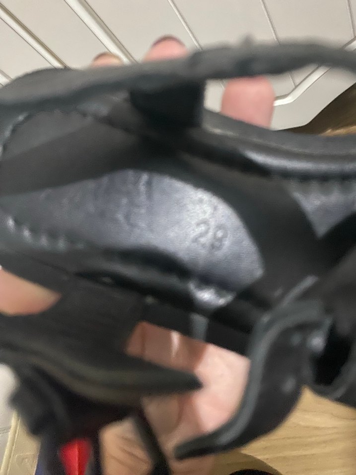 Zara 29 numara deri sandalet - Görsel 4