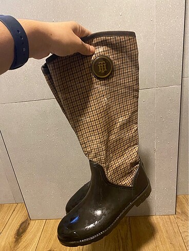 Tommy Hilfiger 39 yağmur çizmesi
