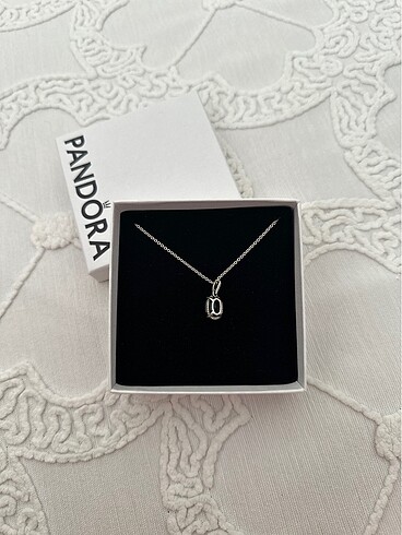 Pandora Pandora Işıltılı Büyük Taşlı Kolye