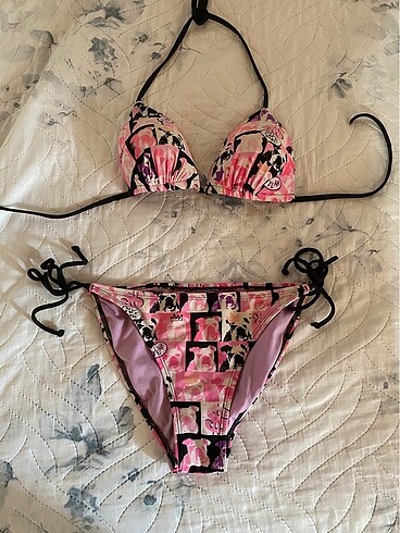 Pembe bikini