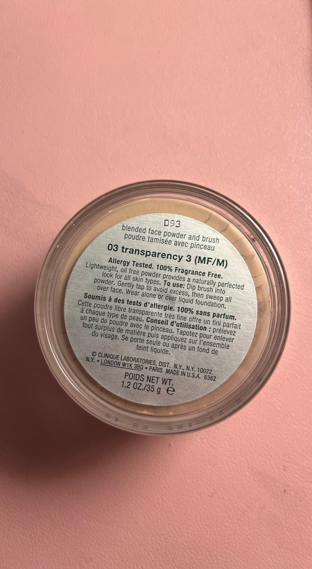 Clinique Parlak Bej Pudra - Görsel 2
