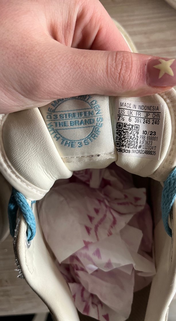 Beyaz Kadın Spor Ayakkabı Mavi Bağcıklı - Görsel 3