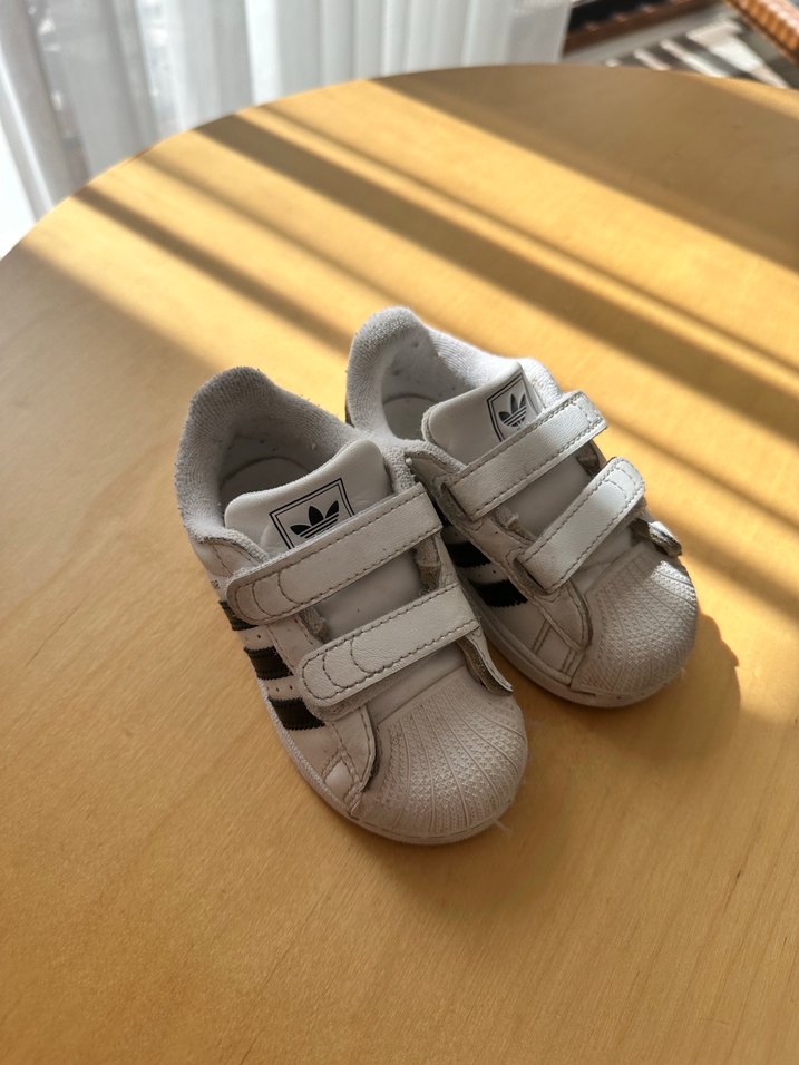 Adidas süperstar 22 numara - Görsel 2