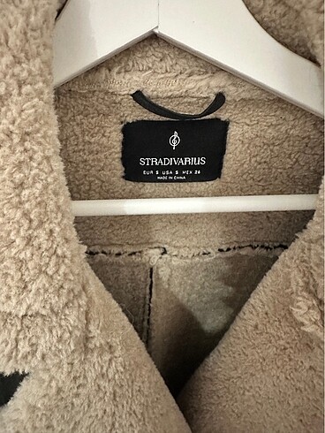 s Beden siyah Renk Stradivarius kürklü ceket